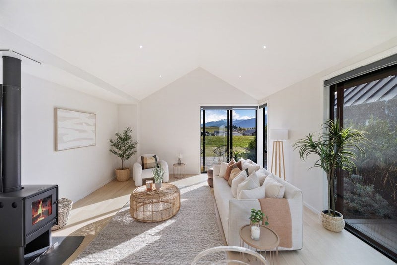 12 Fife Court, Jacks Point, Queenstown - Carousel 2