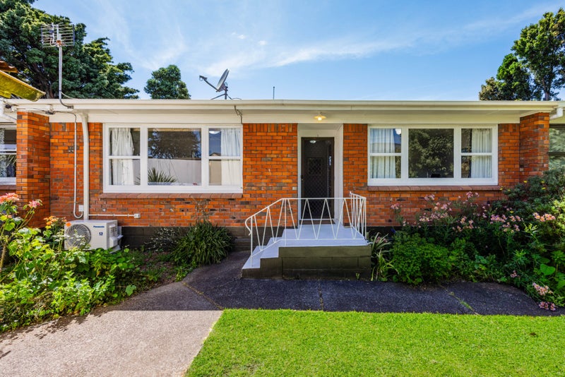 2/10 Mahon Place, Papatoetoe, Auckland - Carousel 1