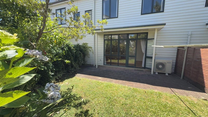 79/1 Ambrico Place, New Lynn, Auckland - Carousel 2