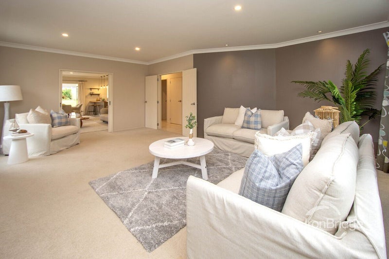 42 Kinsella Crescent, Aidanfield, Christchurch - Carousel 2