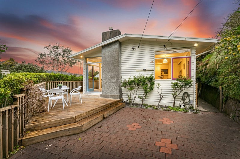 13 Orleans Street, Ngaio, Wellington - Carousel 1