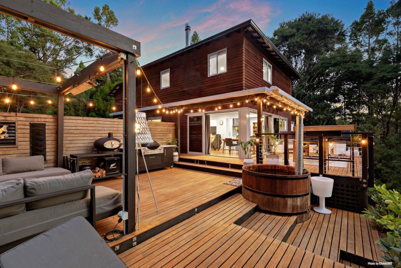 67 Paturoa Road, Titirangi, Auckland - Carousel 1