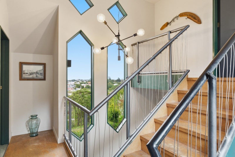 8 Wairere Road, Bastia Hill, Whanganui - Carousel 2