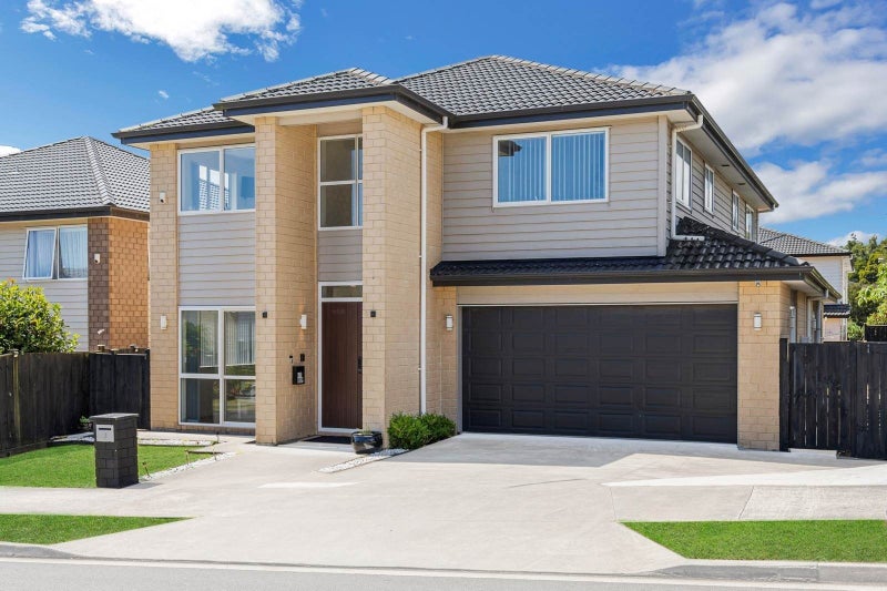 3 Cloghfin Place, Flat Bush, Auckland - Carousel 1