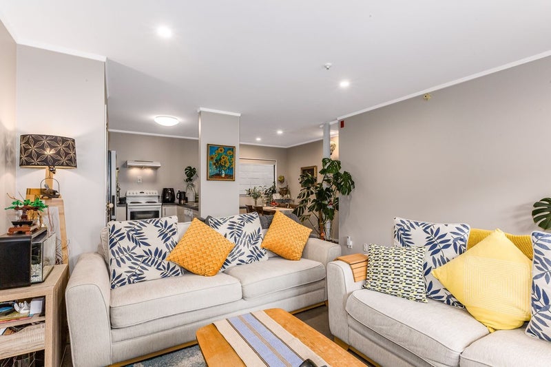 1/7 Raroa Road, Hutt Central, Lower Hutt - Carousel 2