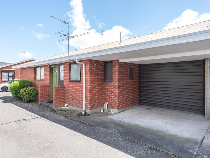 2/61 Caledonian Road, St Albans, Christchurch - Carousel 20