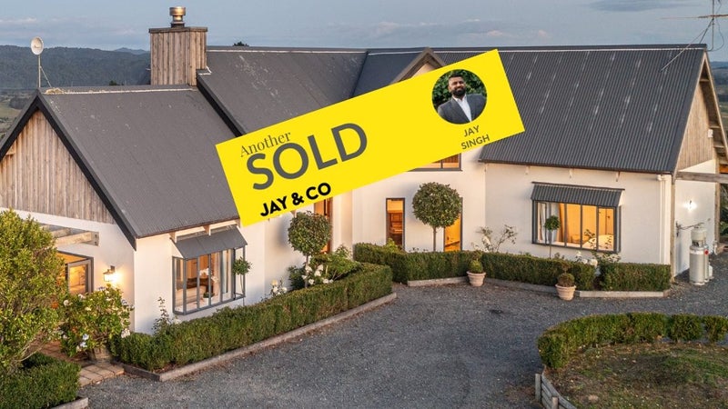 211 Jones Road, Papakura - Carousel 1