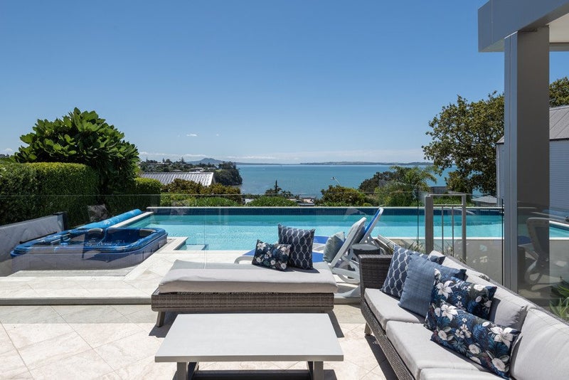 7 Island View Terrace, Cockle Bay, Auckland - Carousel 1