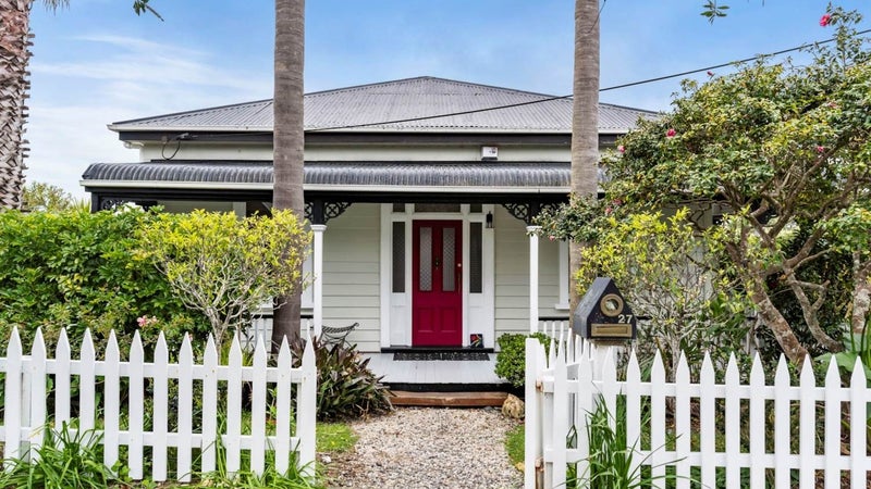 27 Garfield Road, Helensville, Helensville - Carousel 1