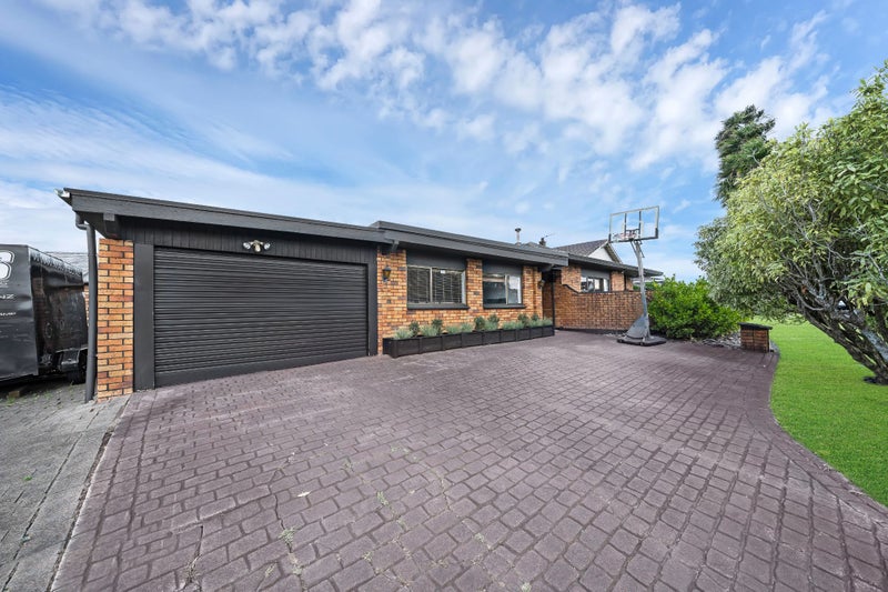 51 Barnhill Crescent, Pahurehure, Papakura - Carousel 1