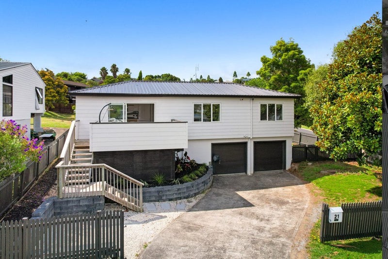 21 Albert Hall Drive, Red Beach, Red Beach - Carousel 1