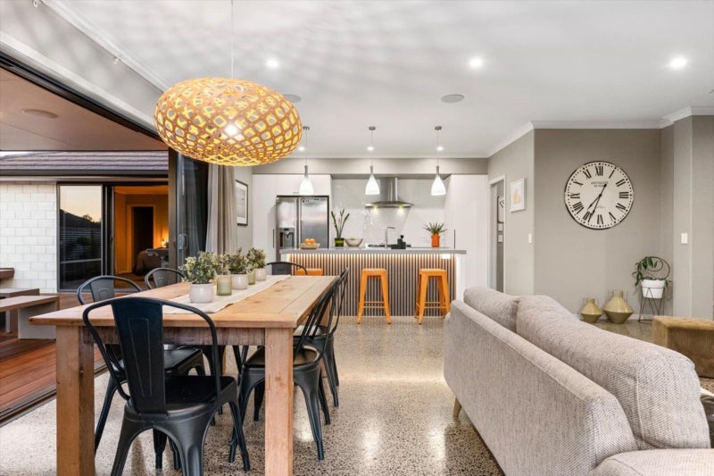 6 Donelle Place, Te Puke, Te Puke - Carousel 2