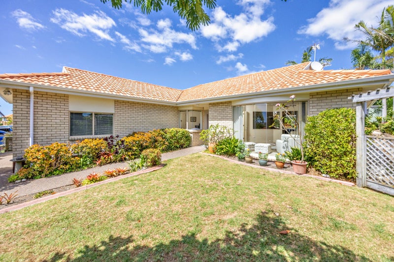 4 Spinnaker Point, Manly, Whangaparaoa - Carousel 1