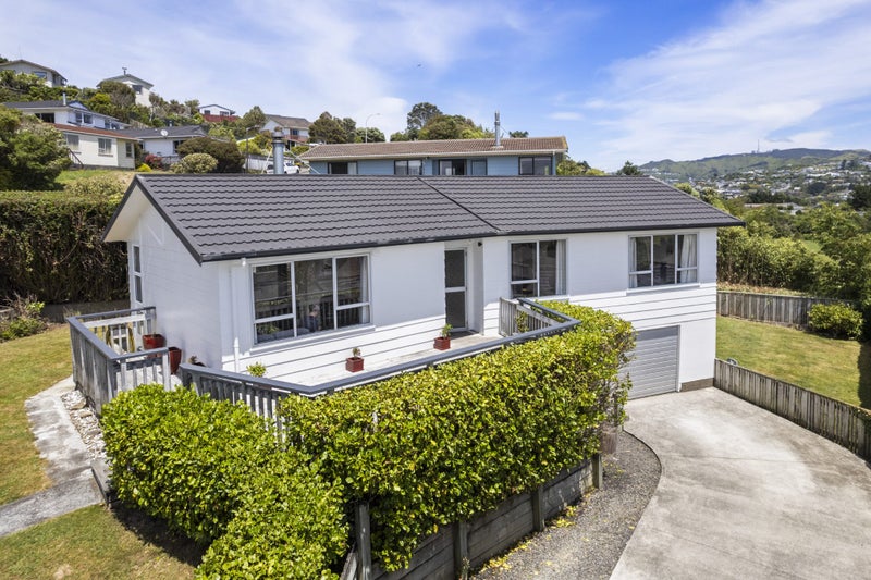 15 Buccaneer Place, Grenada Village, Wellington - Carousel 1