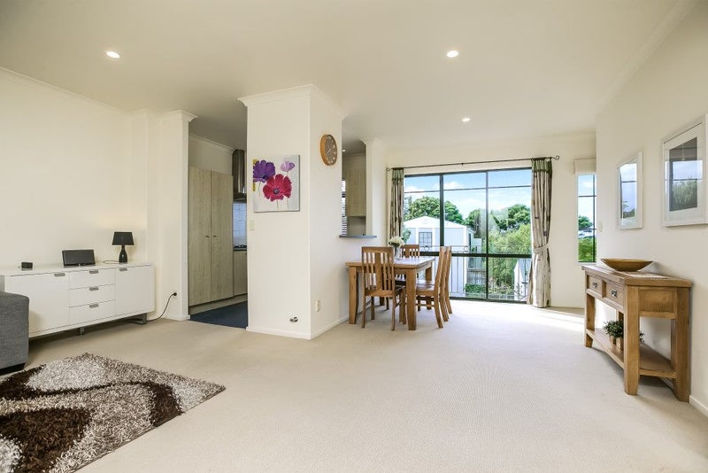 19/69 Target Road, Totara Vale, Auckland - Carousel 2