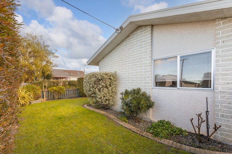 35 Oak Street, Masterton - Carousel 2