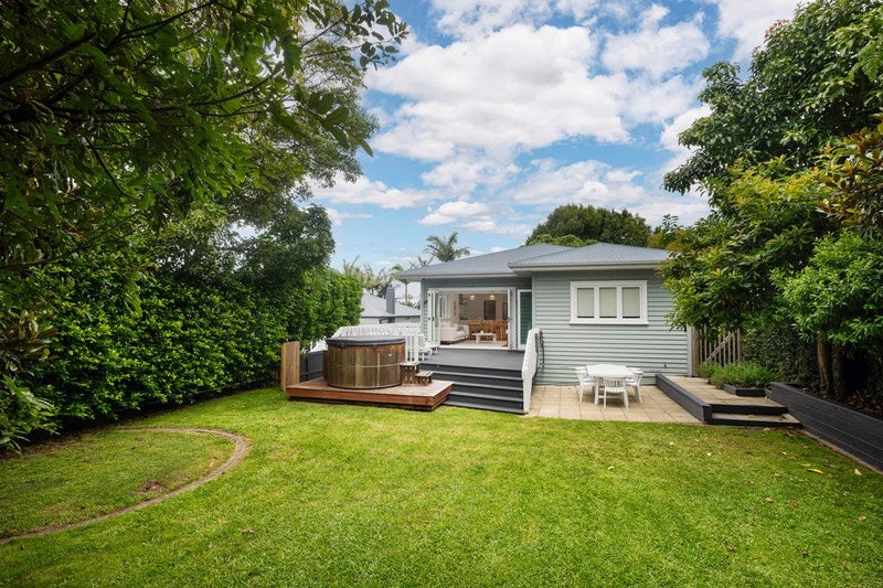 11 Mountfield Terrace, Mount Albert, Auckland - Carousel 2