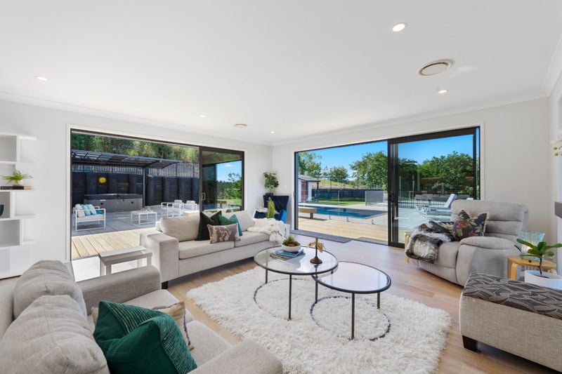 99 Stoneridge Terrace, Manurewa - Carousel 2