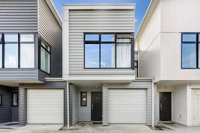 2/61 Fifth Avenue, Enderley, Hamilton, Waikato - Carousel 1