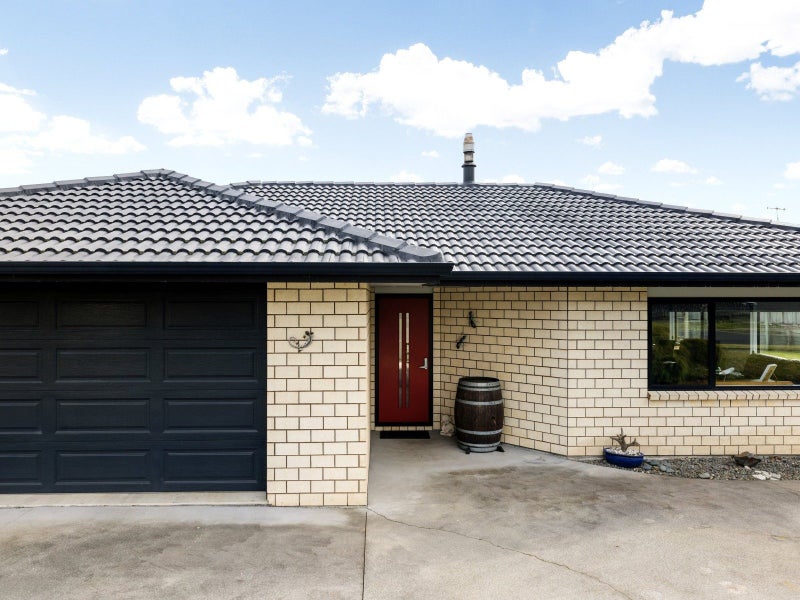 9 Grace Avenue, Leamington, Cambridge - Carousel 2