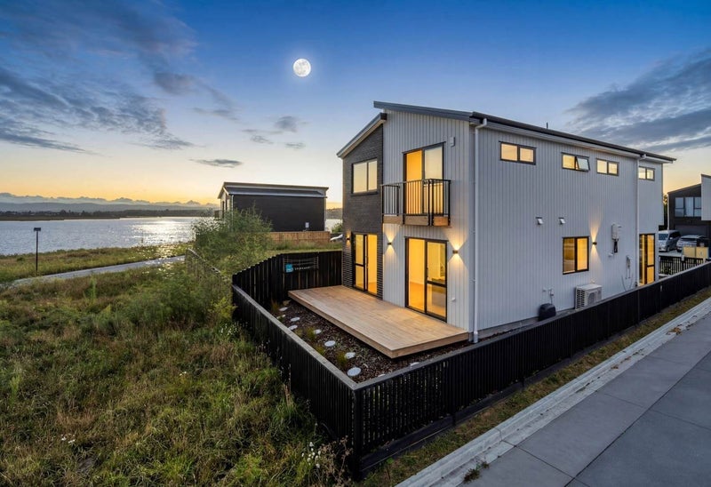 74 Picnic Point Road, Hobsonville, Auckland - Carousel 17