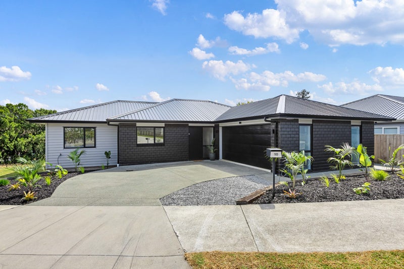 10 Alfred Peter Crescent, Warkworth, Warkworth - Carousel 1