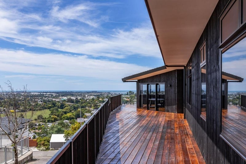 10 Millhill Lane, Huntsbury, Christchurch - Carousel 1