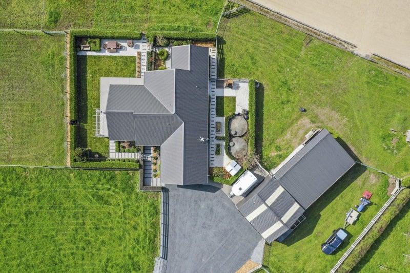 225 Livingstone Road, Hamilton - Carousel 2