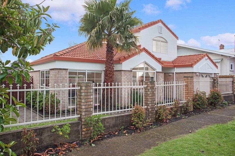 22A Woodward Road, Mount Albert, Auckland - Carousel 1