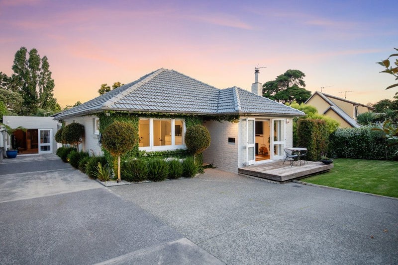 11 Panorama Road, Mount Wellington, Auckland - Carousel 1