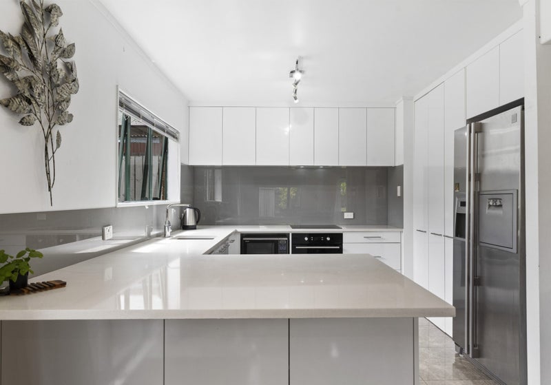 1/9 Barcroft Place, Clendon Park, Auckland - Carousel 2