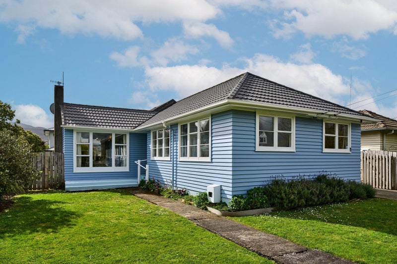 3 Routley Crescent, Elderslea, Upper Hutt - Carousel 2