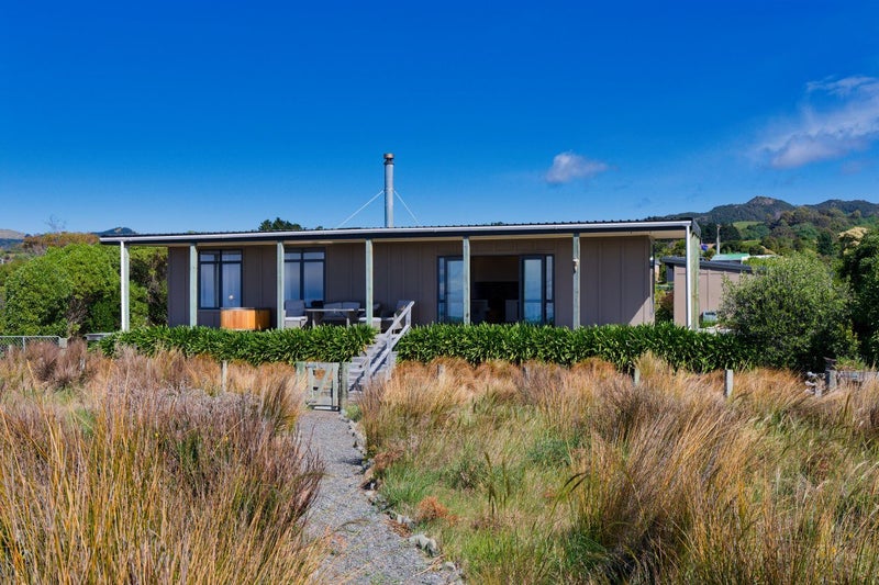 6/622 Claverley Road, Hundalee, Cheviot - Carousel 1