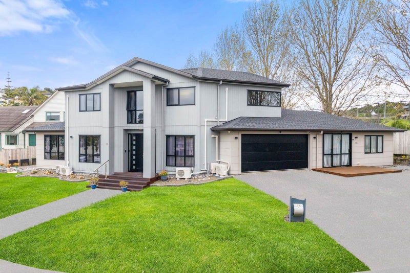 30 Graham Collins Drive, Windsor Park, Auckland - Carousel 1