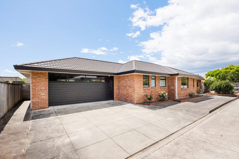 204 Vogel Street, Roslyn, Palmerston North - Carousel 1