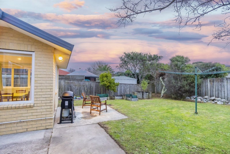 63 Cedar Drive, Paraparaumu Beach, Paraparaumu - Carousel 2