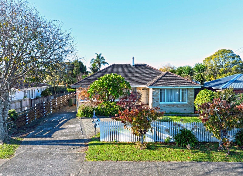 59 Angelo Avenue, Howick, Auckland - Carousel 2