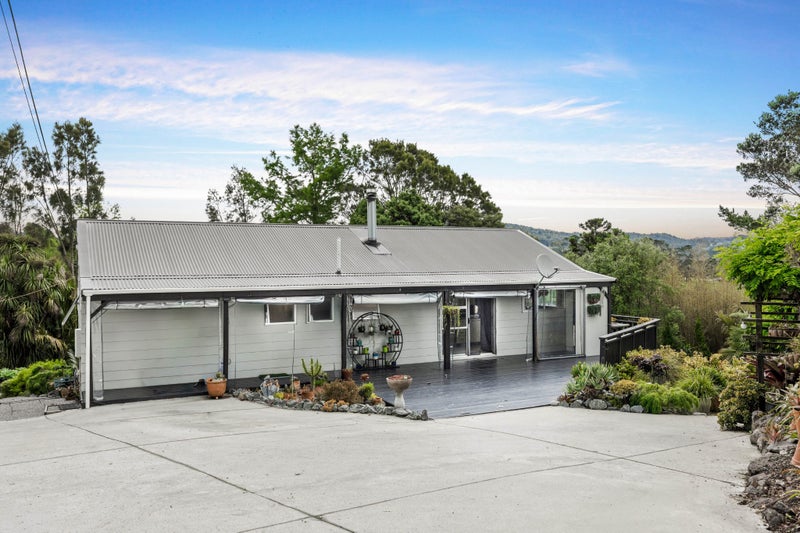 42 Mcentee Road, Waitakere, Auckland - Carousel 1