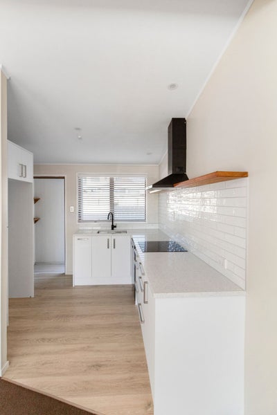 2/30 Portage Road, Papatoetoe, Auckland - Carousel 2