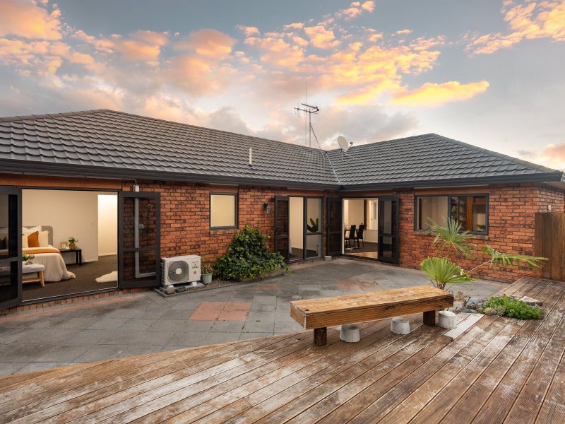29 Bellona Place, Flagstaff, Hamilton - Carousel 2