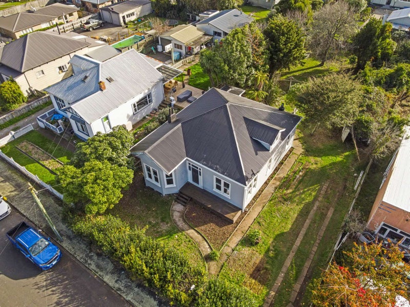 28 Ballance Street, Aramoho, Whanganui - Carousel 1