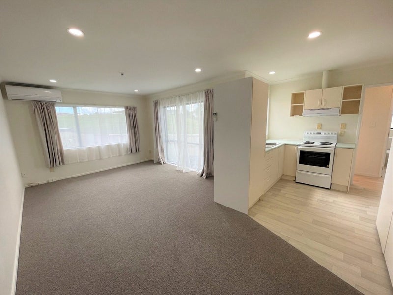 11 Advocate Place, Randwick Park, Auckland - Carousel 1