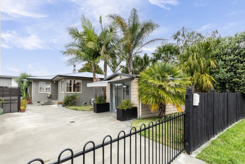 41 Merton Crescent, Pirimai, Napier - Carousel 1