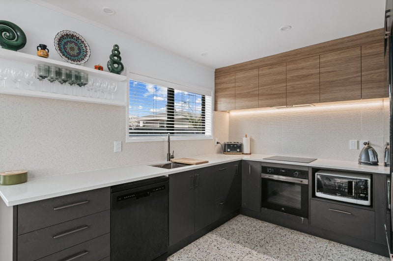 85B Gloucester Road, Mount Maunganui, Mount Maunganui - Carousel 1