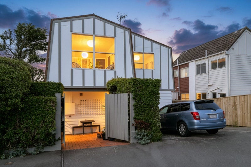 1/3 Cockburn Street, Kilbirnie, Wellington - Carousel 1