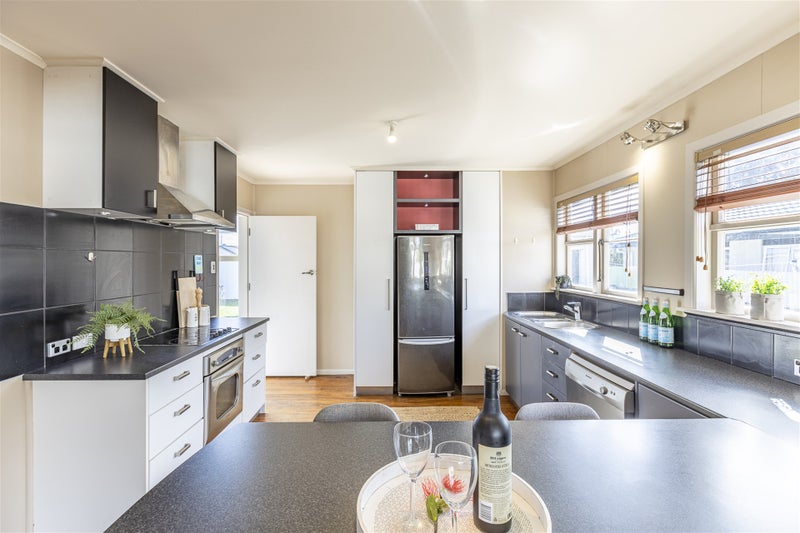 28 Leeds Street, Milson, Palmerston North - Carousel 2