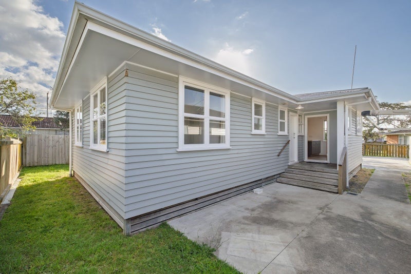 92 Links Avenue, Mount Maunganui - Carousel 1