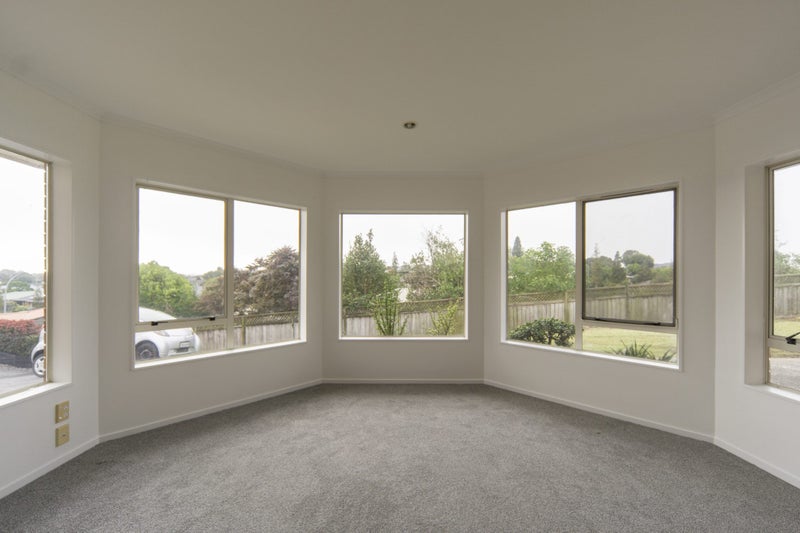 59 Discovery Drive, Flagstaff, Hamilton - Carousel 2