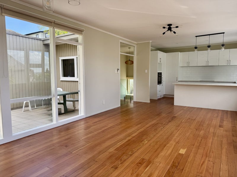 4 Richard Farrell Avenue, Remuera, Auckland - Carousel 1