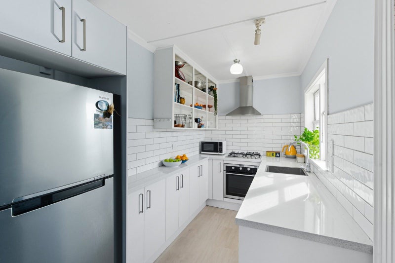 23 Ravelston Street, Saint Kilda, Dunedin - Carousel 1